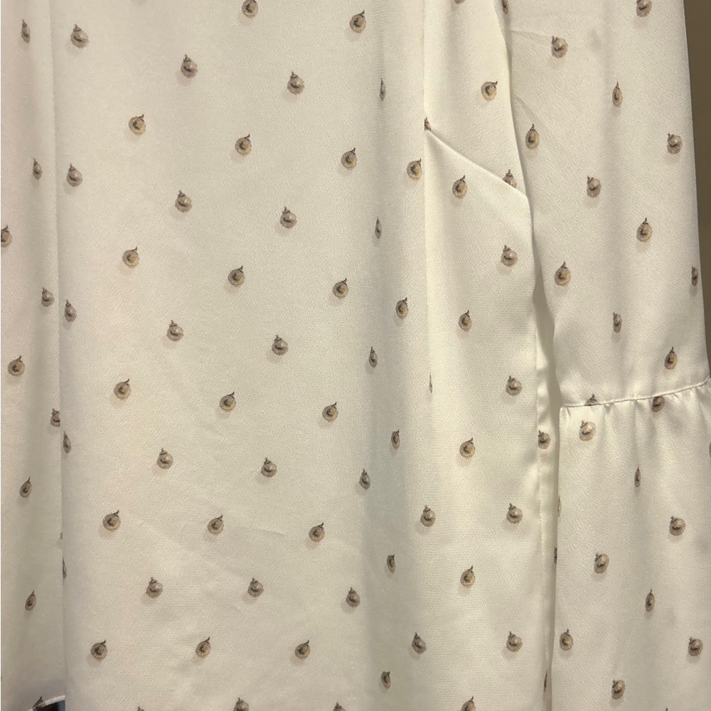 Banana Republic Cream Blouse with Bell Sleeves and Olive Colored Accents - Picture 4 of 7